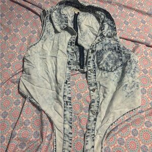 Chico's Acid Wash Sleeveless Blouse